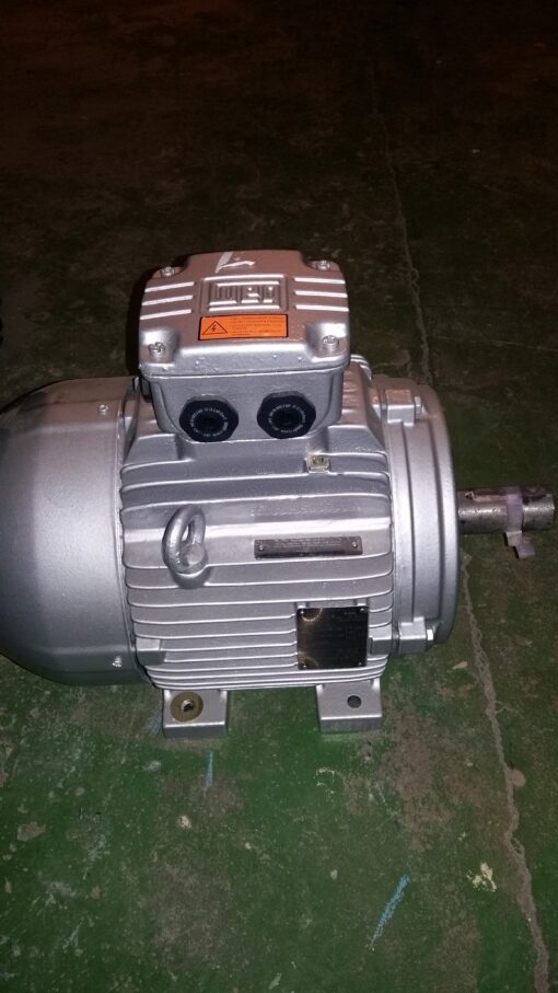 WEG elektromotors 5.5 kW  3000 apgr/min